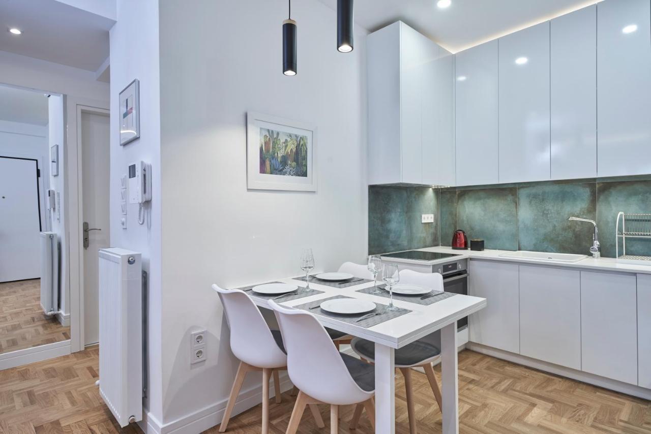 Hilton-Ilisia Park 2Bd Elite Living Apartment Athens Ngoại thất bức ảnh