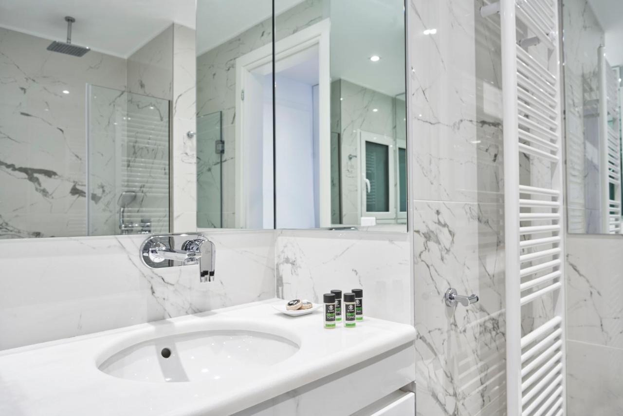 Hilton-Ilisia Park 2Bd Elite Living Apartment Athens Ngoại thất bức ảnh
